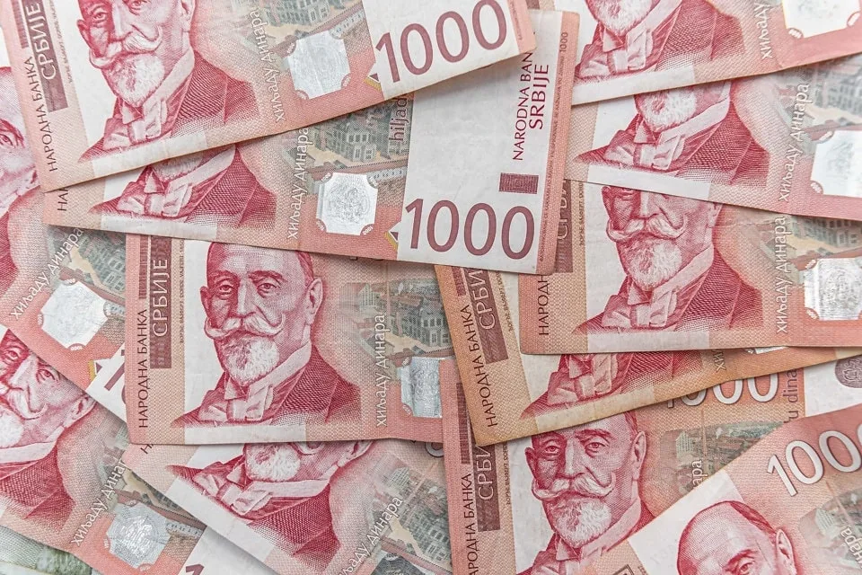Počinje isplata pomoći od 6.000 dinara: Novac danas stiže prvim korisnicima