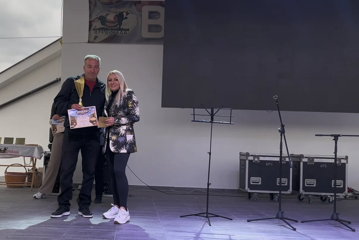 Babušnica u znaku vurde: Dejan Milenković pobednik 14. Vurdijade, za kraj koncert Viki Miljković