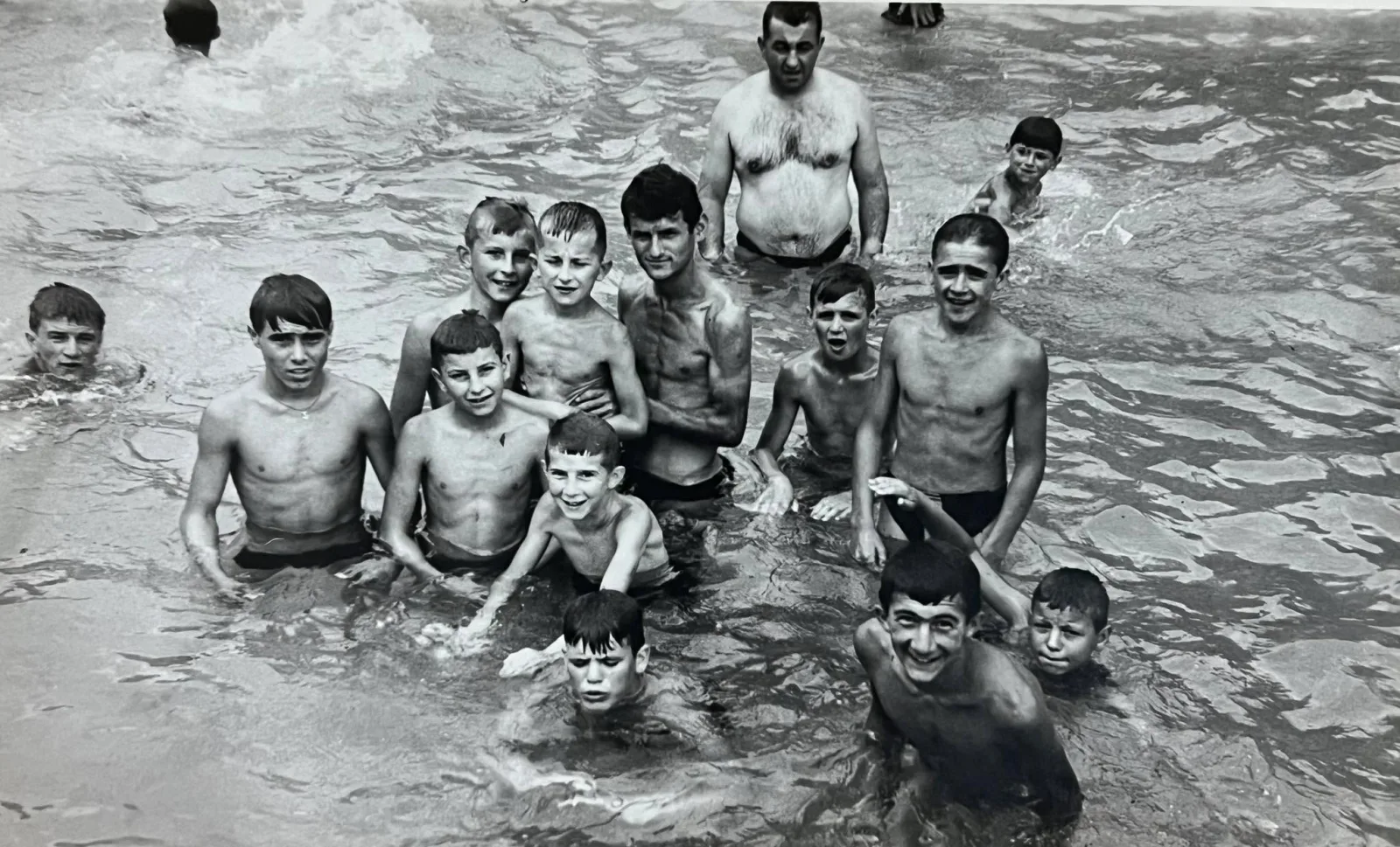 ПРЕДРАГ ПЕДА ЋИРИЋ — (1945-1975) — ДЕТИЊСТВО, ДЕЧАШТВО, МЛАДОСТ И ОДЛАЗАК ПРЕДРАГА ПЕДЕ ЋИРИЋА ЛЕГЕНДЕ БАБУШНИЧКОГ СПОРТА — (1945-1975) — ДЕТИЊСТВО, ДЕЧАШТВО, МЛАДОСТ И ОДЛАЗАК ПРЕДРАГА ПЕДЕ ЋИРИЋА ЛЕГЕНДЕ БАБУШНИЧКОГ СПОРТА — (1945-1975) — ДЕТИЊСТВО, ДЕЧ — fotografija 16