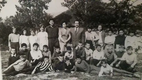 ПРОСВЕТНИ РАДНИЦИ ЛУЖНИЦЕ — Данас објављујемо фотографије наше драге сараднице Анђеле Ивановић о просветним радницима Лужнице. — fotografija 4