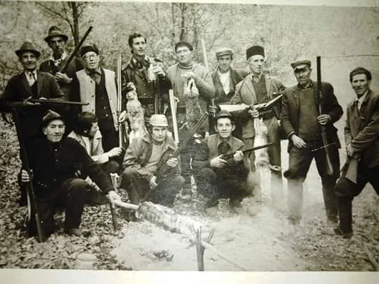 ЛОВ У ЛУЖНИЦИ И ЛОВЦИ ЛУЖНИЦЕ — fotografija 1