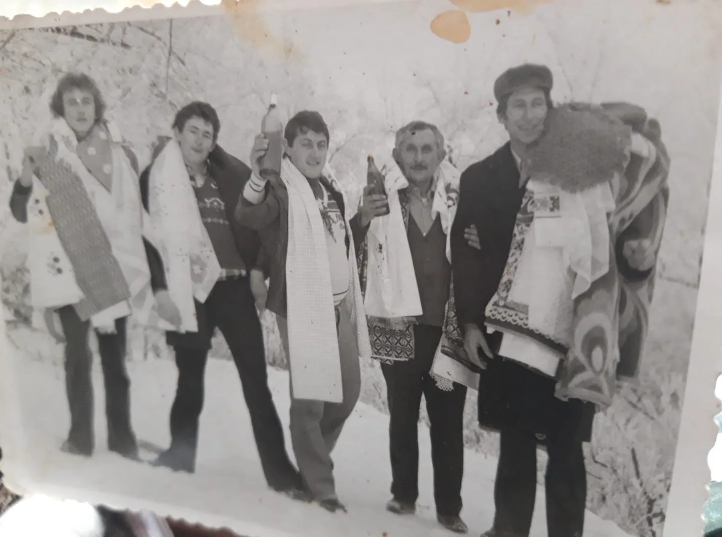 ЛУЖНИЧКА СЕЛА КОЈА НЕСТАЈУ — БЕРИН ИЗВОР — СВАДБЕ У БЕРИН ИЗВОРУ И НАРОДНА НОШЊА — fotografija 26