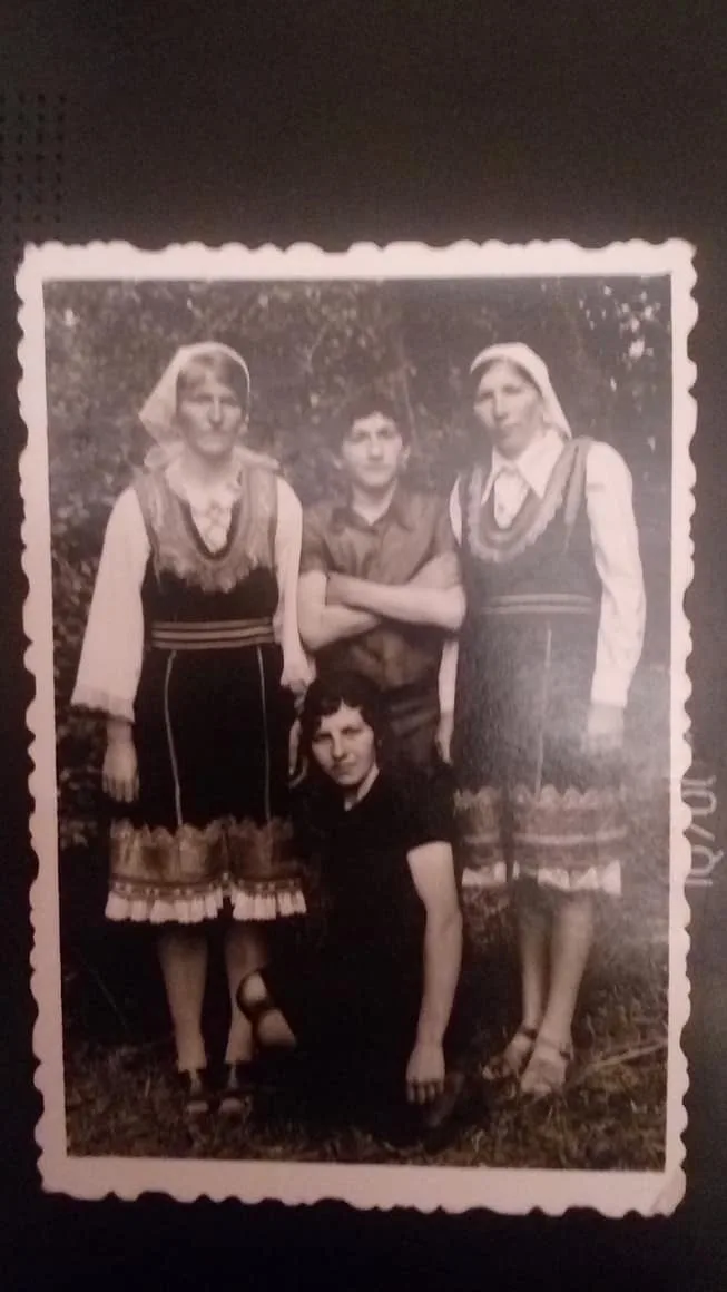 ЛУЖНИЧКА СЕЛА КОЈА НЕСТАЈУ — БЕРИН ИЗВОР — СВАДБЕ У БЕРИН ИЗВОРУ И НАРОДНА НОШЊА — fotografija 1