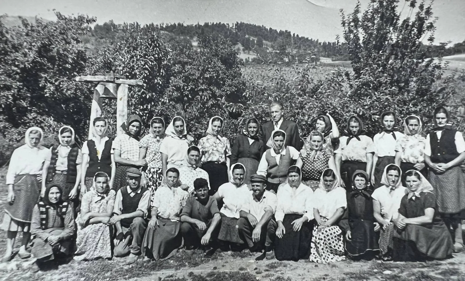 ФОТОГРАФИЈА 1. БЕРБА ДУВАНА У ЛУЖНИЦИ — fotografija 2