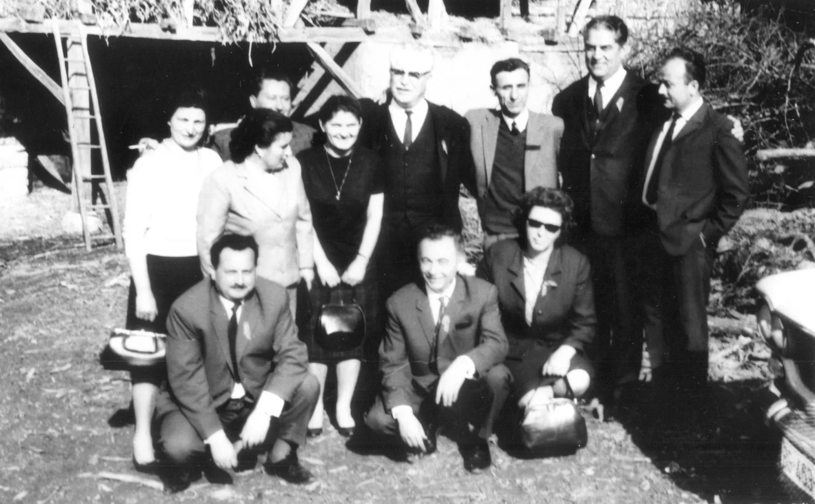 ПРОСВЕТНИ РАДНИЦИ ЛУЖНИЦЕ — Данас објављујемо фотографије наше драге сараднице Анђеле Ивановић о просветним радницима Лужнице. — fotografija 6