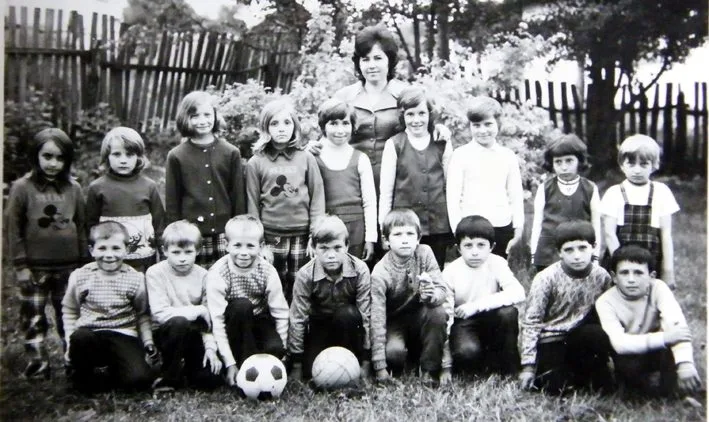 ДЕЦА И ФУДБАЛ У ЛУЖНИЦИ НЕКАДА — fotografija 15