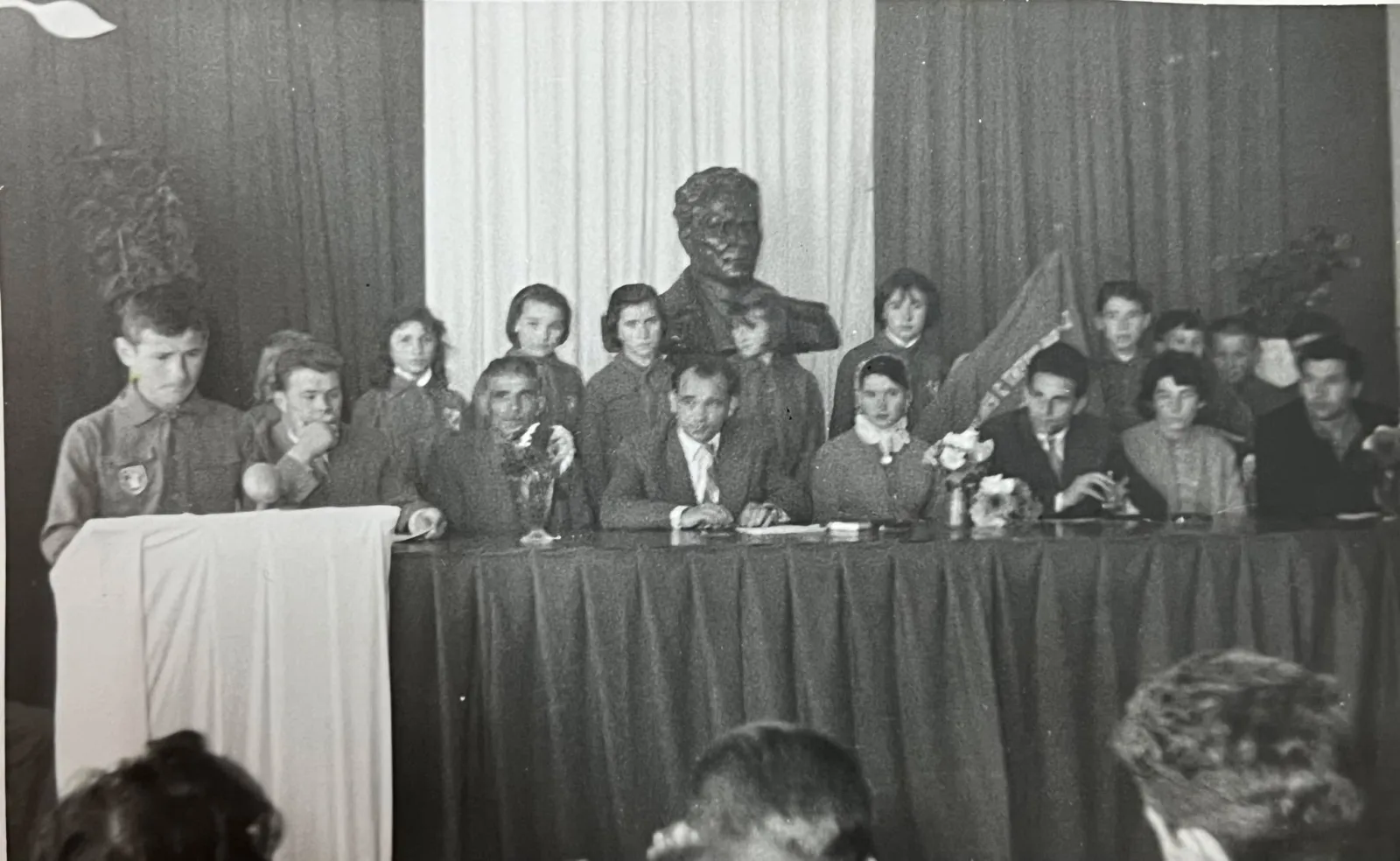 ПРЕДРАГ ПЕДА ЋИРИЋ — (1945-1975) — ДЕТИЊСТВО, ДЕЧАШТВО, МЛАДОСТ И ОДЛАЗАК ПРЕДРАГА ПЕДЕ ЋИРИЋА ЛЕГЕНДЕ БАБУШНИЧКОГ СПОРТА — (1945-1975) — ДЕТИЊСТВО, ДЕЧАШТВО, МЛАДОСТ И ОДЛАЗАК ПРЕДРАГА ПЕДЕ ЋИРИЋА ЛЕГЕНДЕ БАБУШНИЧКОГ СПОРТА — (1945-1975) — ДЕТИЊСТВО, ДЕЧ — fotografija 3
