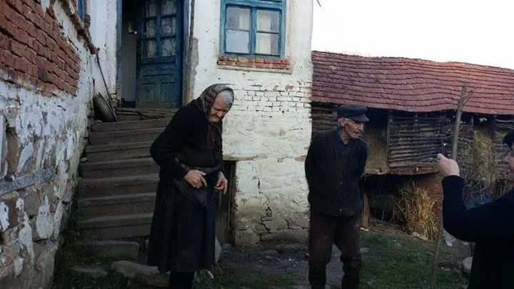 ЛУЖНИЧКЕ ТРАГИЧНЕ ПРИЧЕ — НЕСРЕЋНИ СЛУЧАЈЕВИ ПРИ БЕРБИ ШЉИВА — fotografija 6