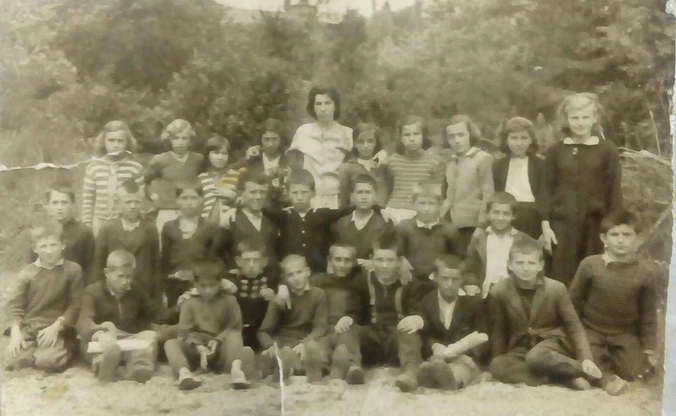 ЛУЖНИЧКА СЕЛА КОЈА НЕСТАЈУ — БЕРИН ИЗВОР — ШКОЛА У БЕРИН ИЗВОРУ — fotografija 4