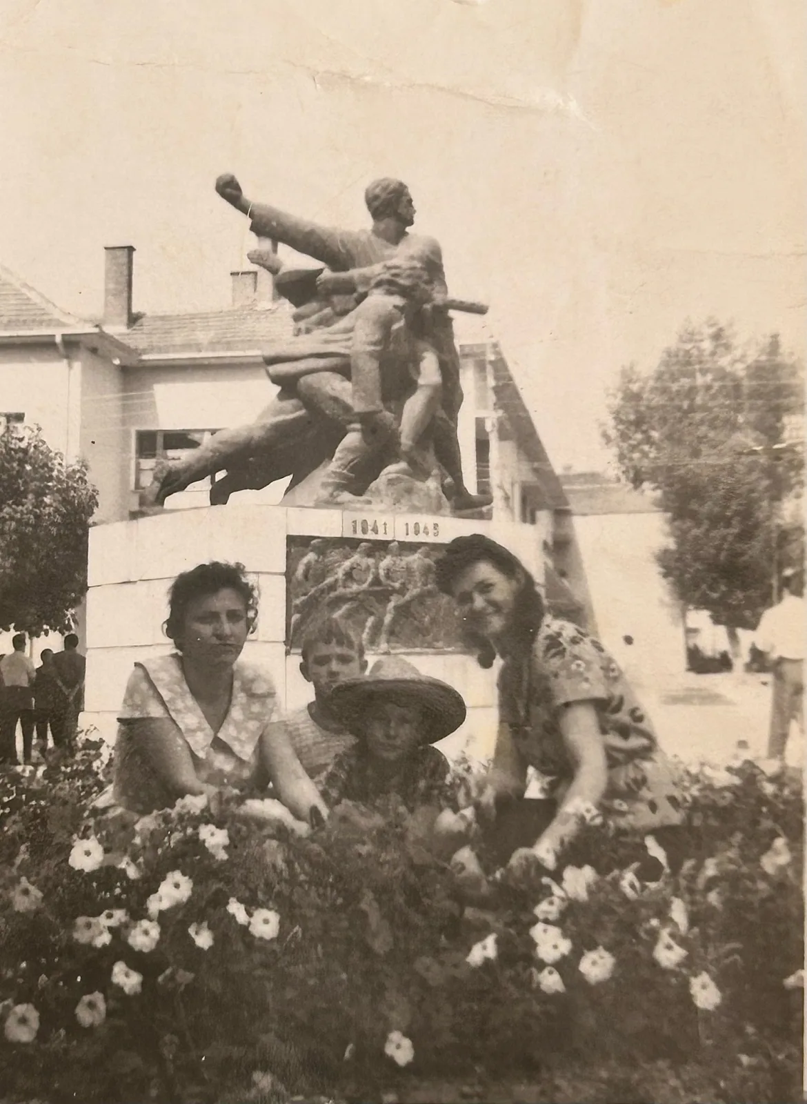ЦЕНТАР БАБУШНИЦЕ