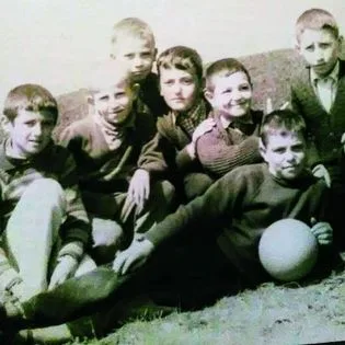 ДЕЦА И ФУДБАЛ У ЛУЖНИЦИ НЕКАДА — fotografija 5